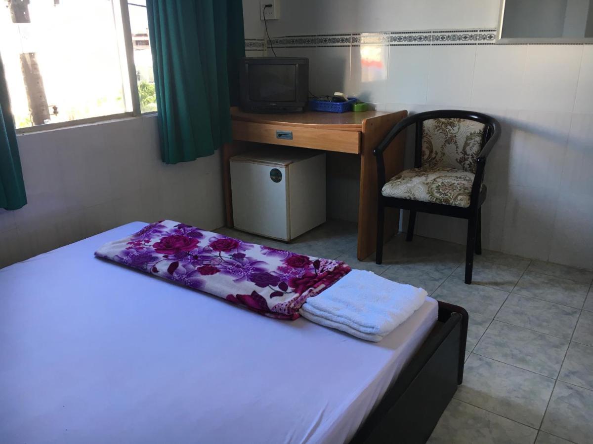 Khach San Thien Phuc Hotel Cà Mau Екстериор снимка