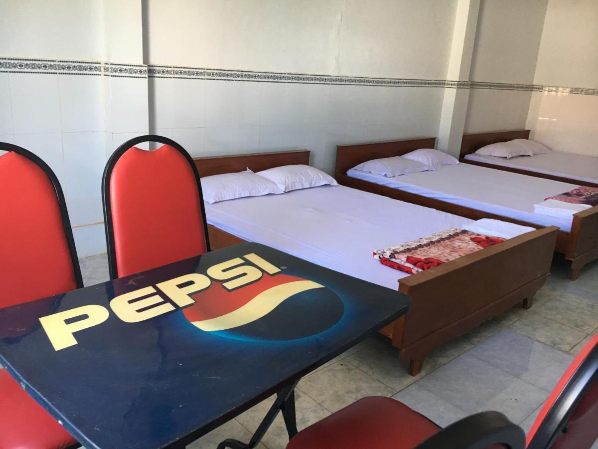 Khach San Thien Phuc Hotel Cà Mau Екстериор снимка
