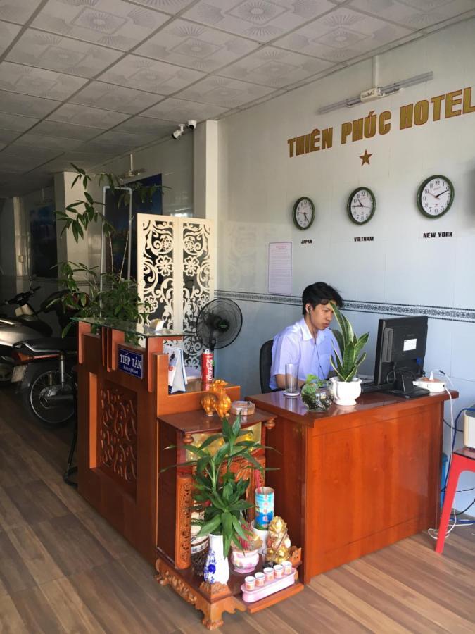 Khach San Thien Phuc Hotel Cà Mau Екстериор снимка